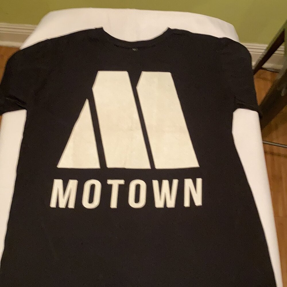 Men's Size L Motown Shirt - Picture 2 of 3